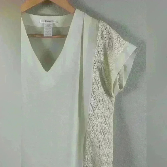 Esley Cream/light yellow V-Neck blouse knitted sides sheer Women’s size small - Picture 2 of 6